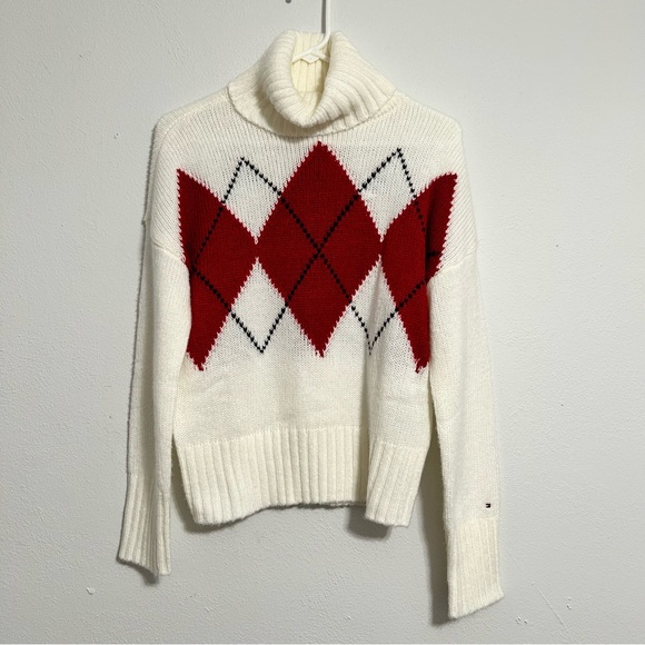 Tommy Hilfiger Sweaters - Tommy Hilfiger White Cowl Neck Argyle Sweater Size Small